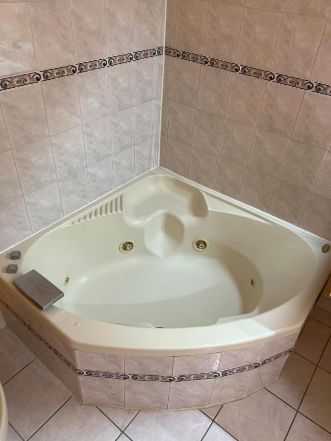 Executive Inn & Suites Lackland Afb ซานอันโตนิโอ ภายนอก รูปภาพ