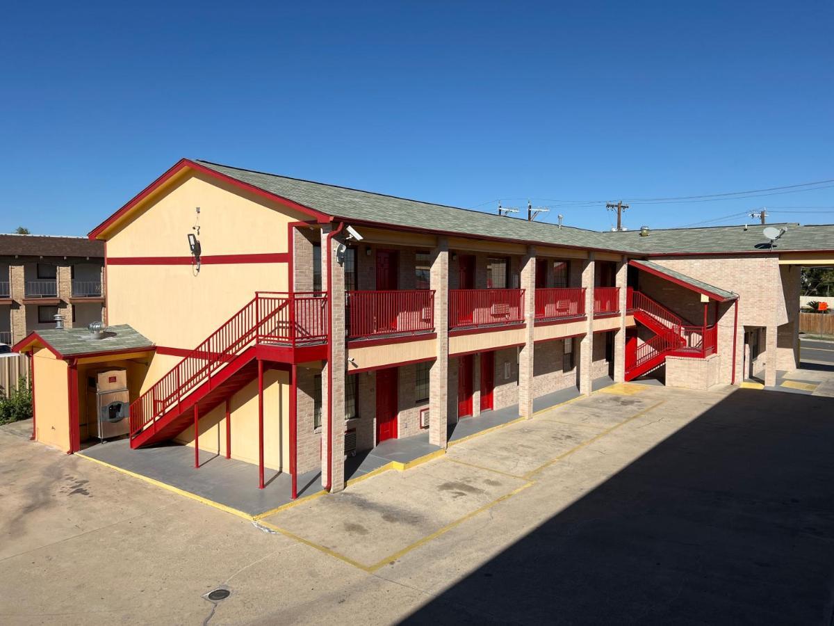 Executive Inn & Suites Lackland Afb ซานอันโตนิโอ ภายนอก รูปภาพ